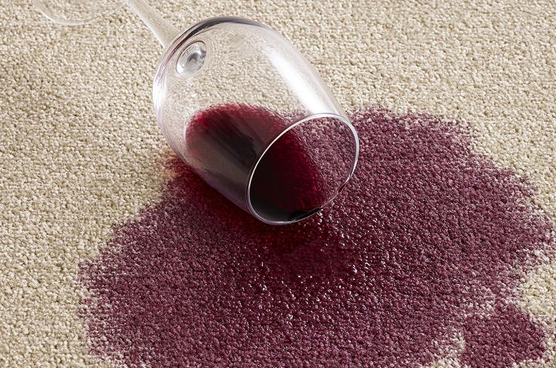 Manchas de vinho em tapetes