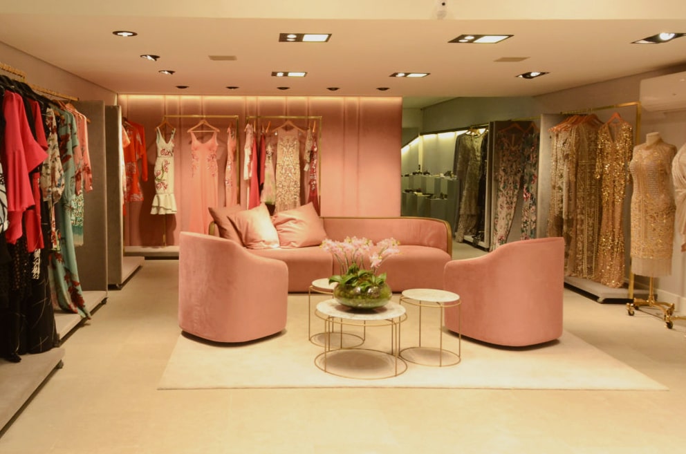 Tapete-Santa-Mônica-Liso-Ambientado-Comercial Tapete-Santa-Mônica-Liso-Ambientado-Comercial